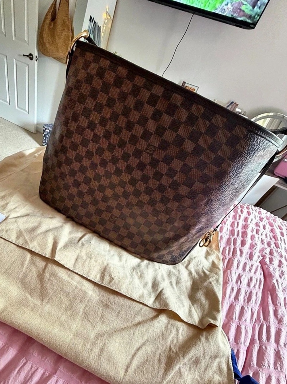 Louis Vuitton Neverfull MM Damier Ebene Tote Brown & Red